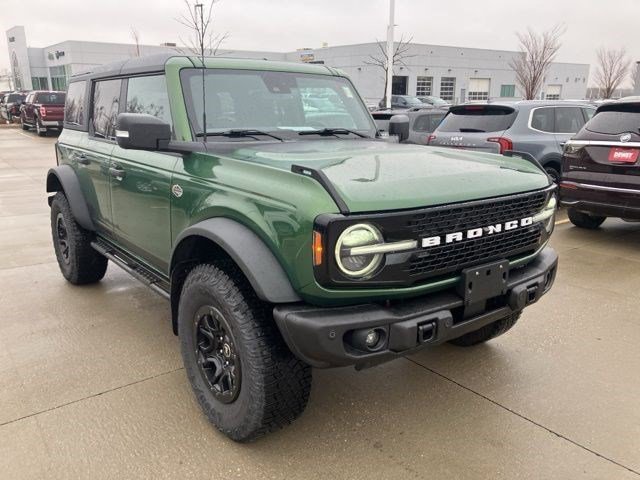 Used 2023 Ford Bronco Wildtrak image 3