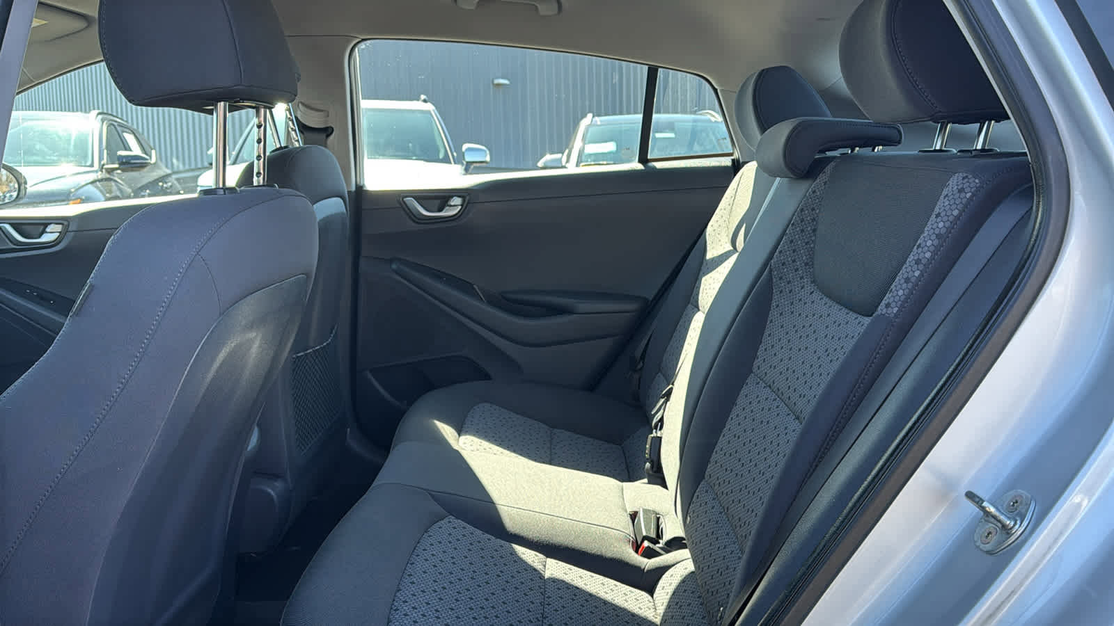 Used 2018 Hyundai Ioniq Blue image 23