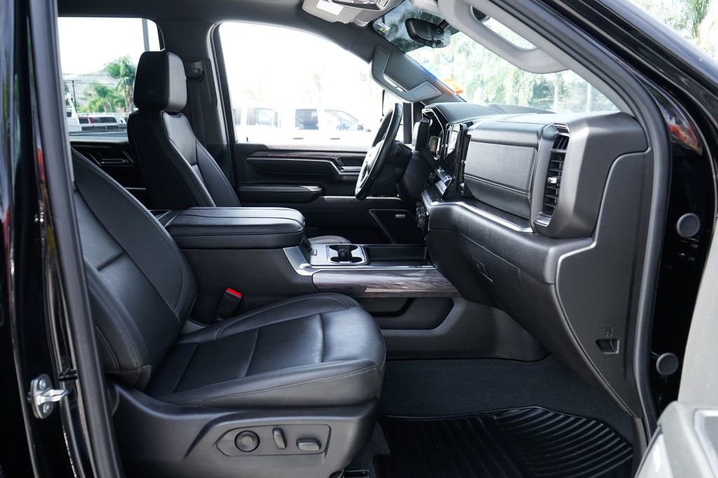 Used 2024 Chevrolet Silverado 2500 LTZ w/ LTZ Premium Package AWD/4WD image 40