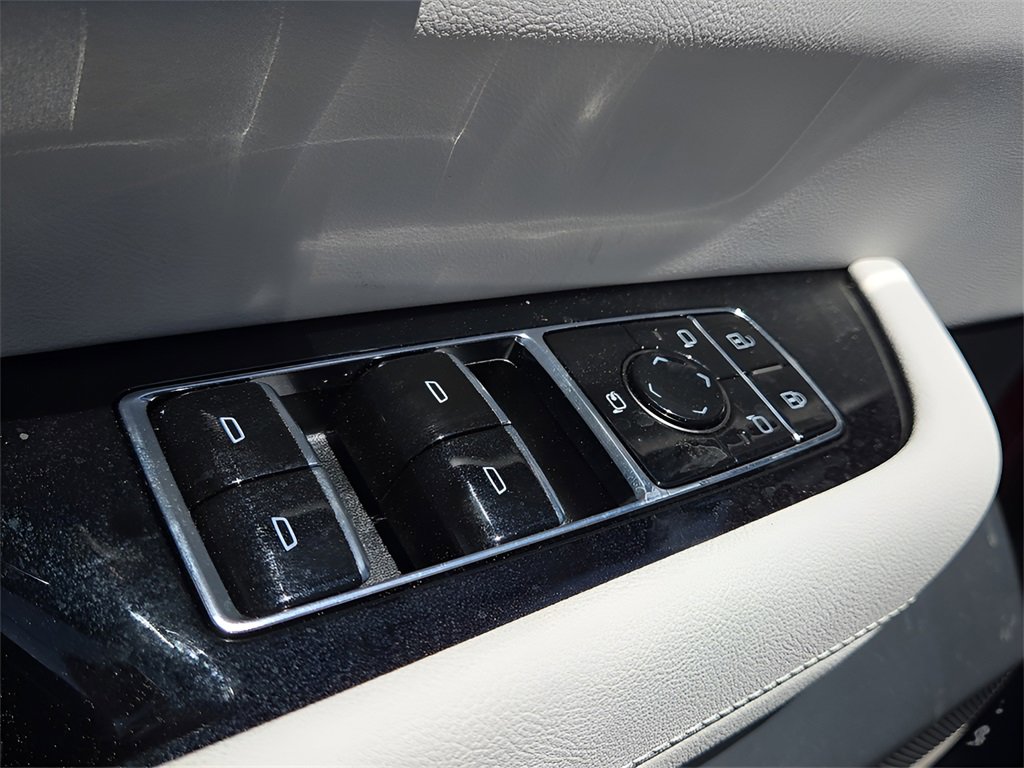 New 2026 Cadillac Vistiq Sport image 23