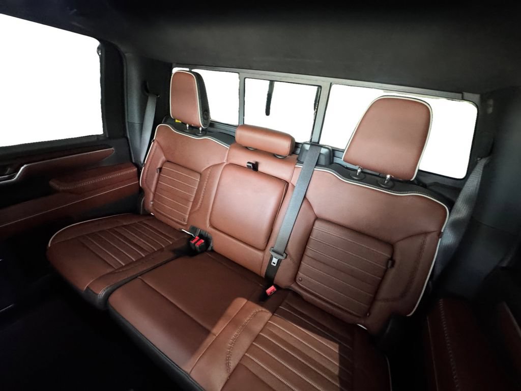 Certified 2024 GMC Sierra 2500 Denali Ultimate w/ Max Trailering Package AWD/4WD image 15