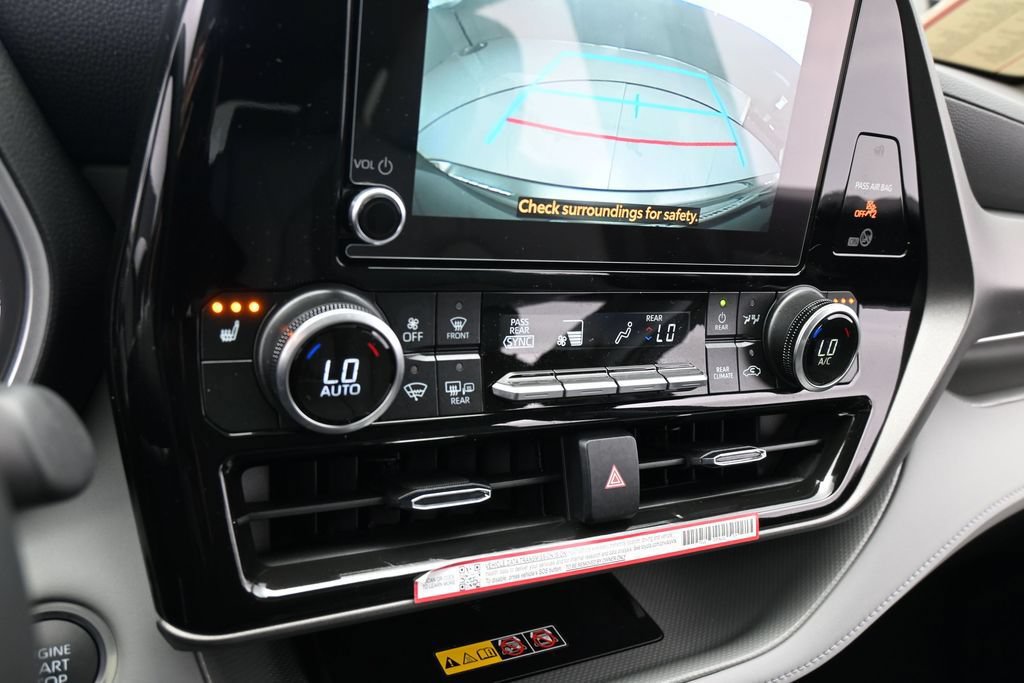 Used 2026 Toyota Highlander XLE AWD/4WD image 21