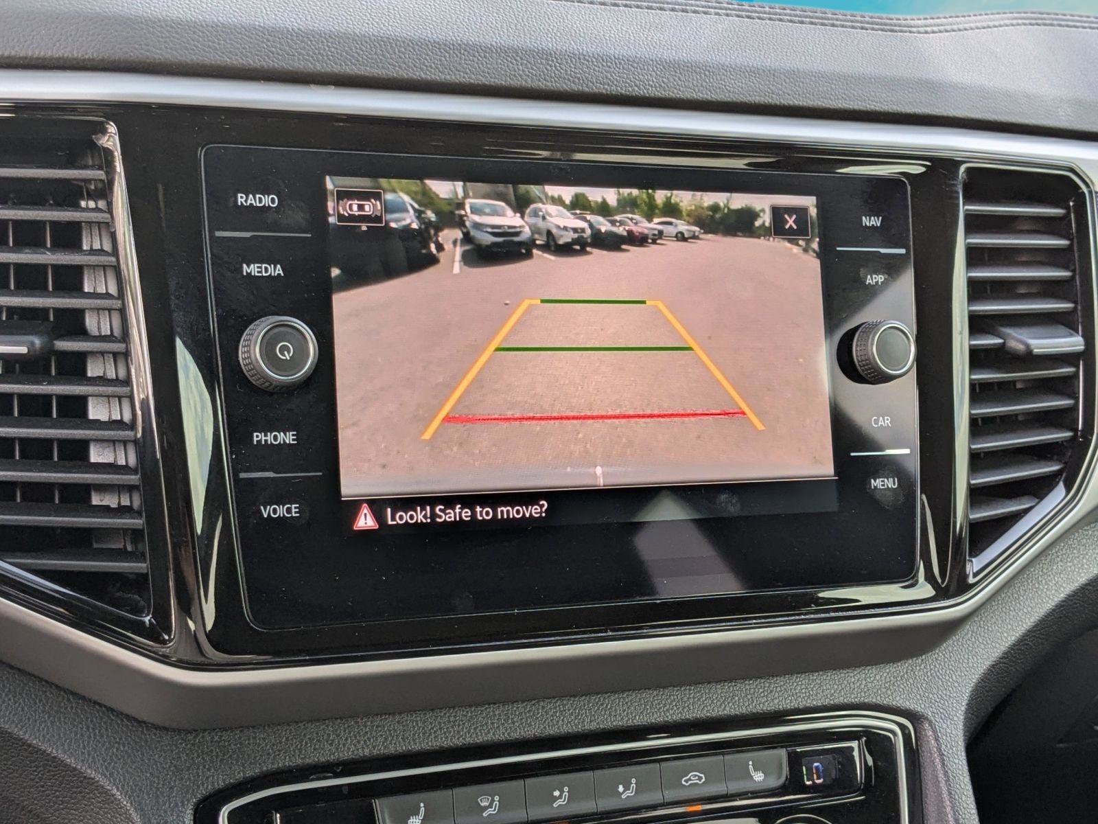 Used 2023 Volkswagen Atlas Cross Sport SEL image 12