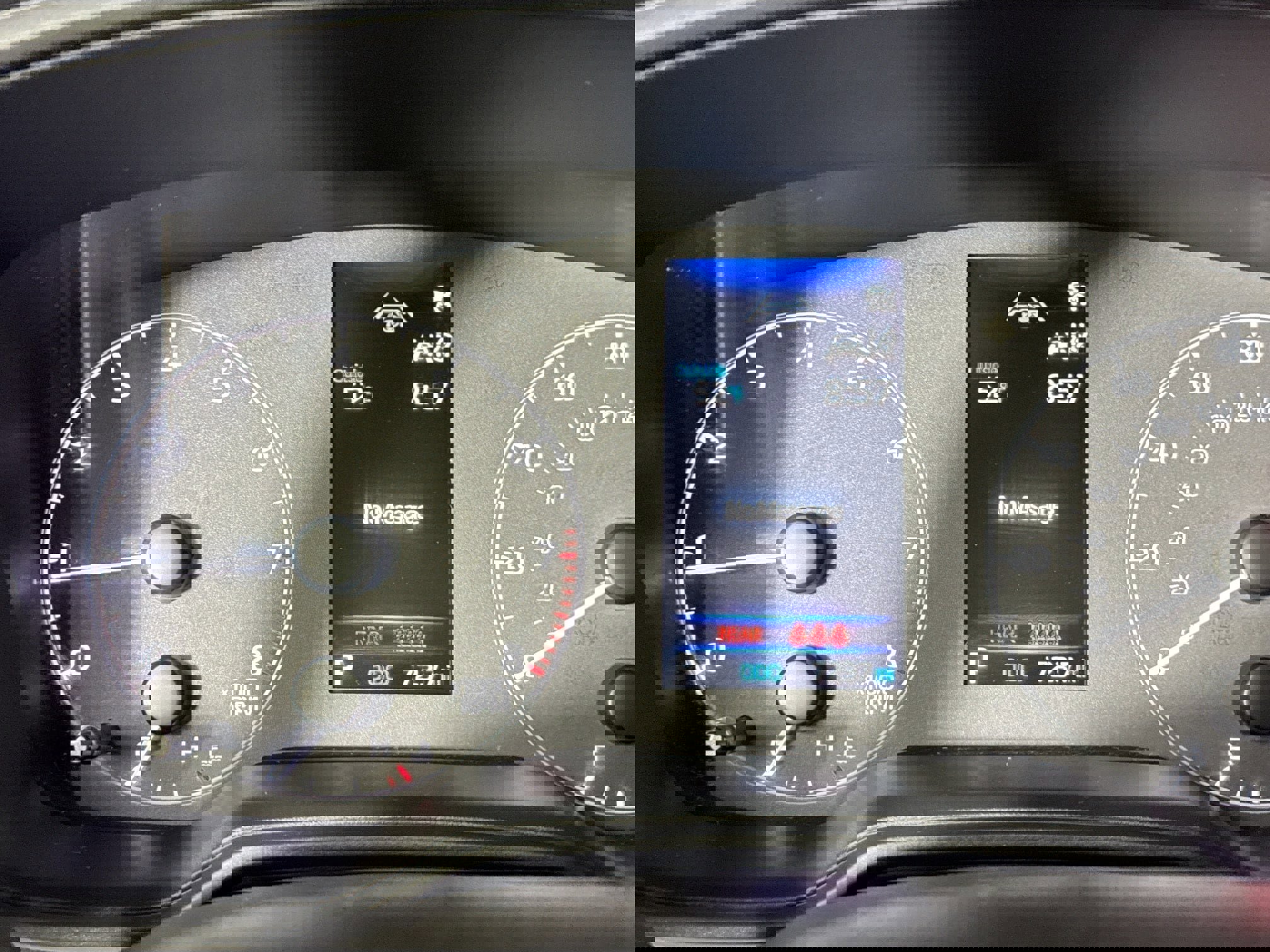 Used 2024 Toyota Corolla Cross L image 35