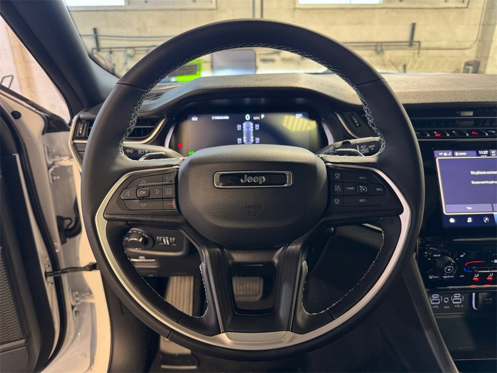New 2025 Jeep Grand Cherokee Altitude image 15