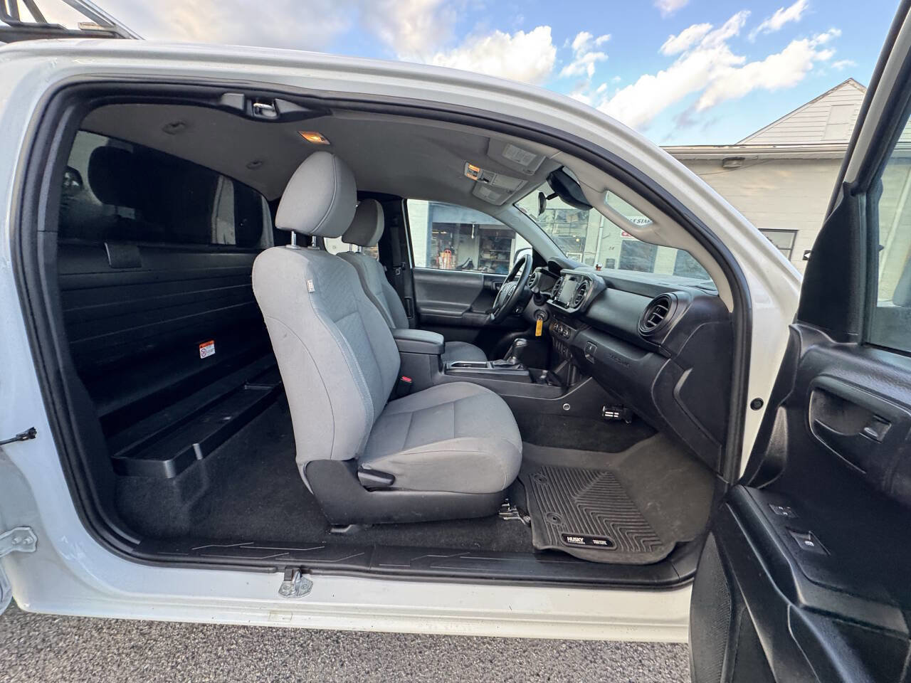 Used 2020 Toyota Tacoma SR image 61