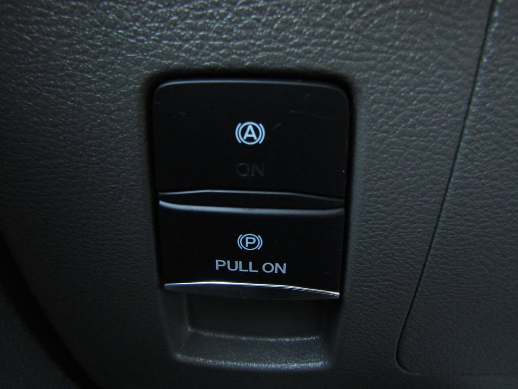 Used 2024 Ford E-Transit Low Roof image 21