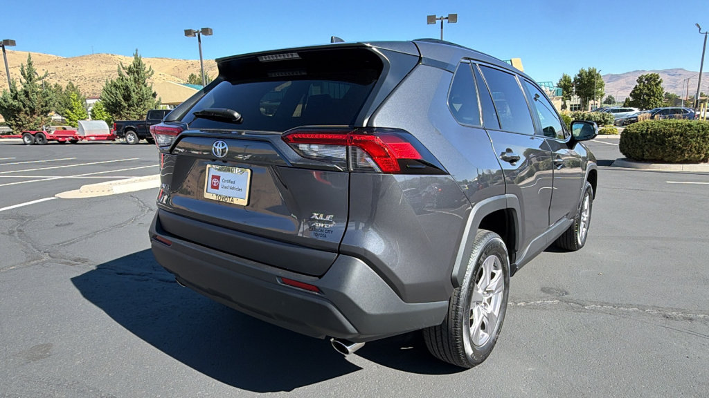 Certified 2025 Toyota RAV4 XLE AWD/4WD image 3