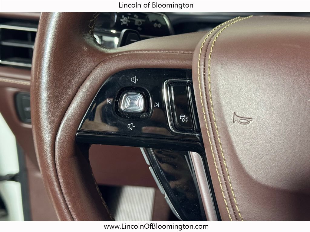 Certified 2023 Lincoln Aviator Black Label w/ Dynamic Handling Package AWD/4WD image 30