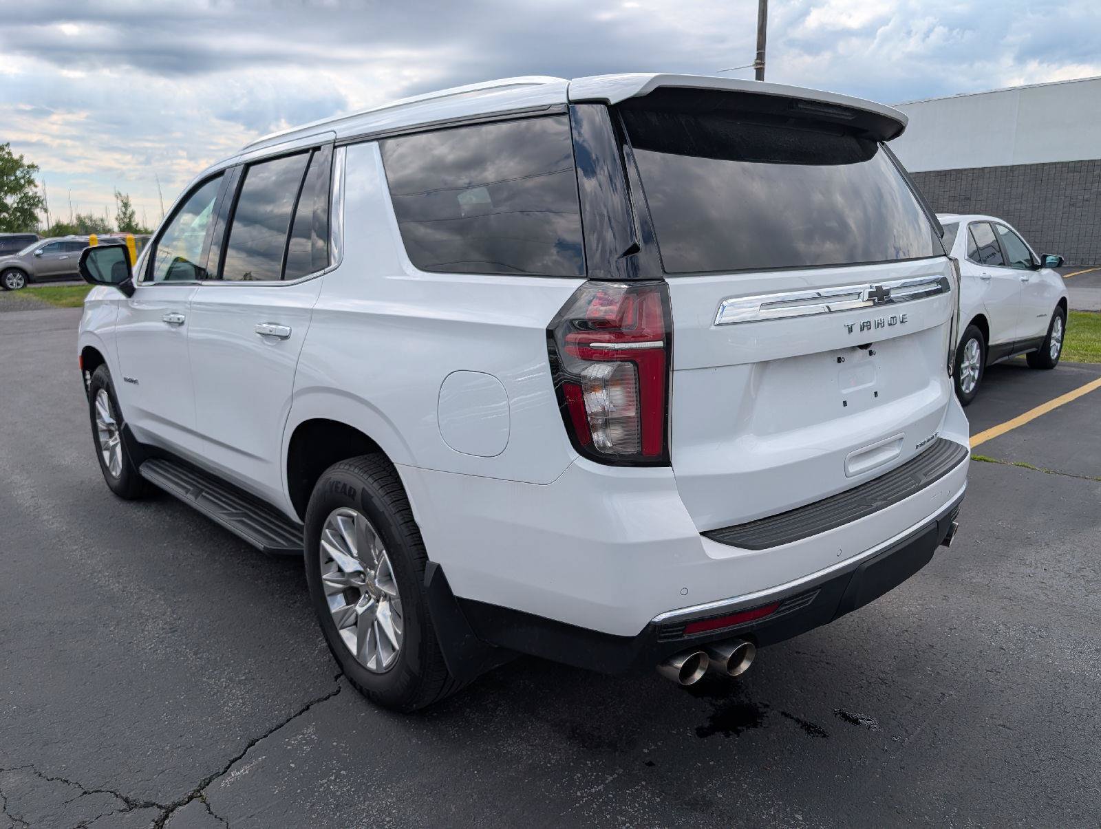 Used 2023 Chevrolet Tahoe Premier AWD/4WD image 5