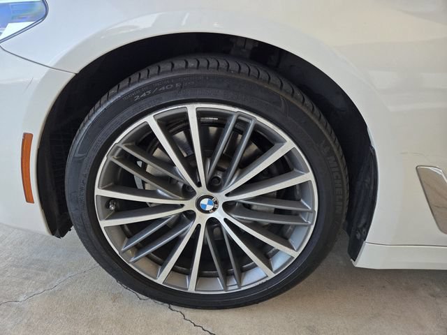 Used 2019 BMW 540i w/ Executive Package RWD image 26