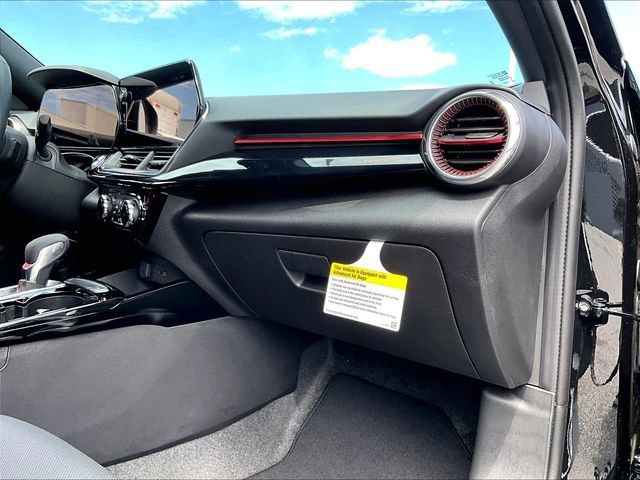 New 2026 Chevrolet Trax RS w/ Sunroof Package FWD image 25