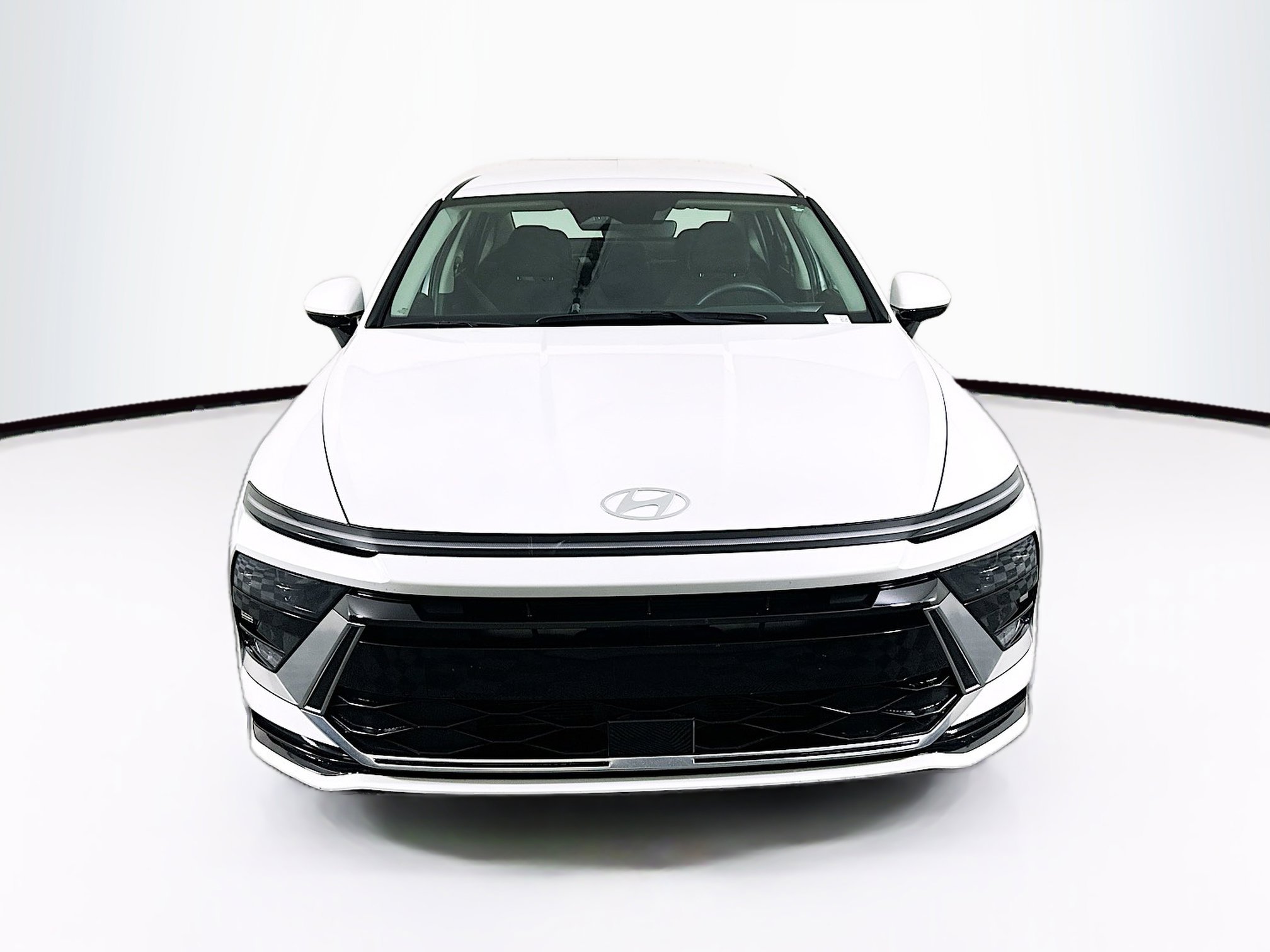 Used 2025 Hyundai Sonata SEL FWD image 2