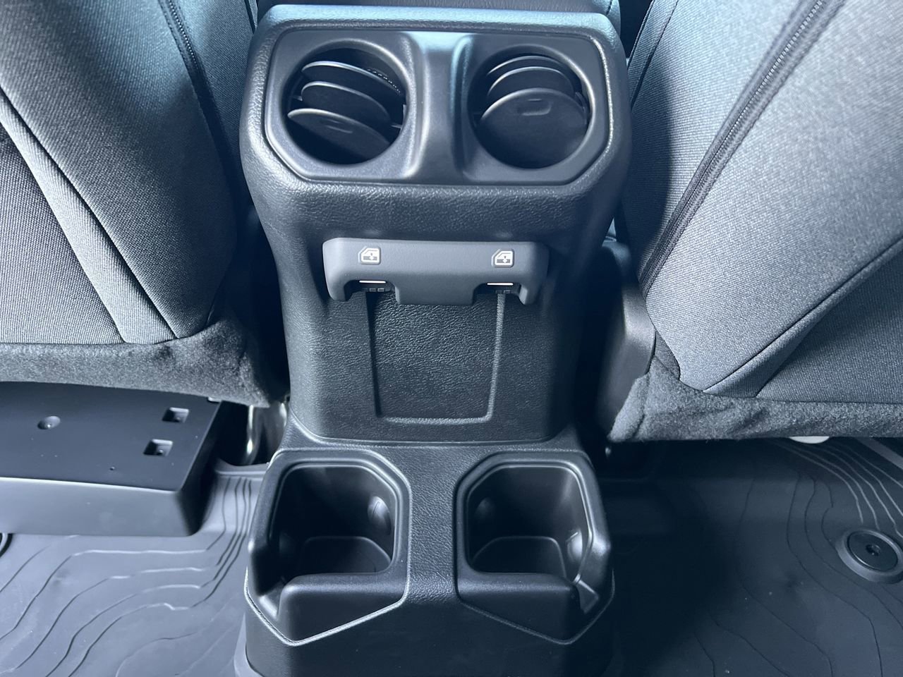 New 2025 Jeep Gladiator Sport image 21