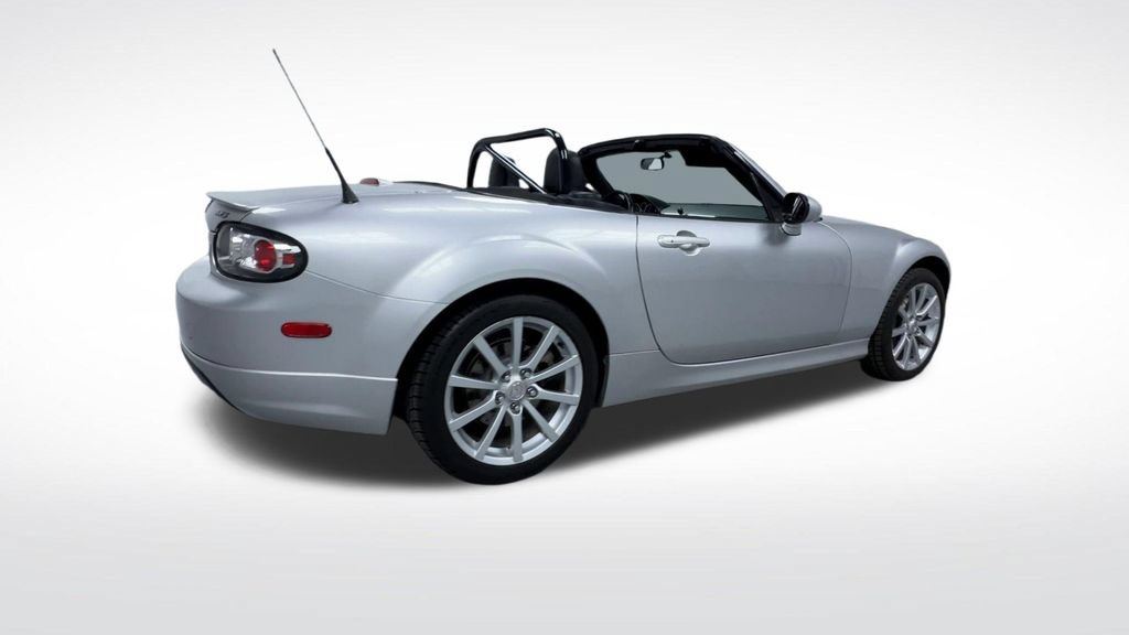 Used 2006 MAZDA MX-5 Miata Grand Touring w/ Premium Pkg RWD image 8