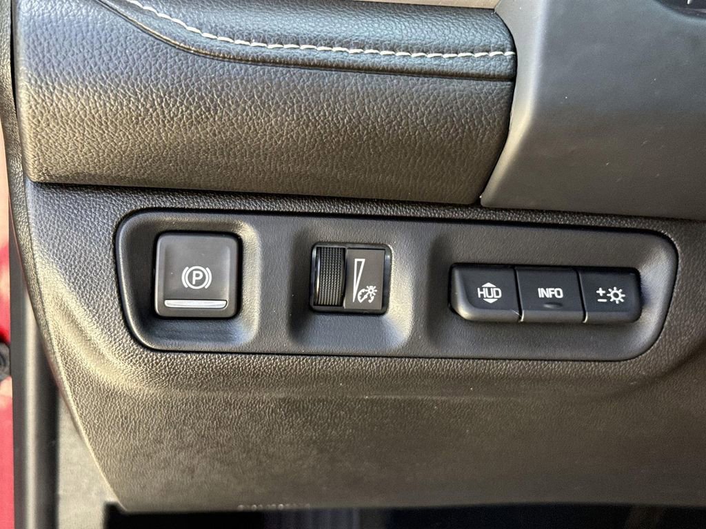 Used 2023 GMC Acadia Denali image 17