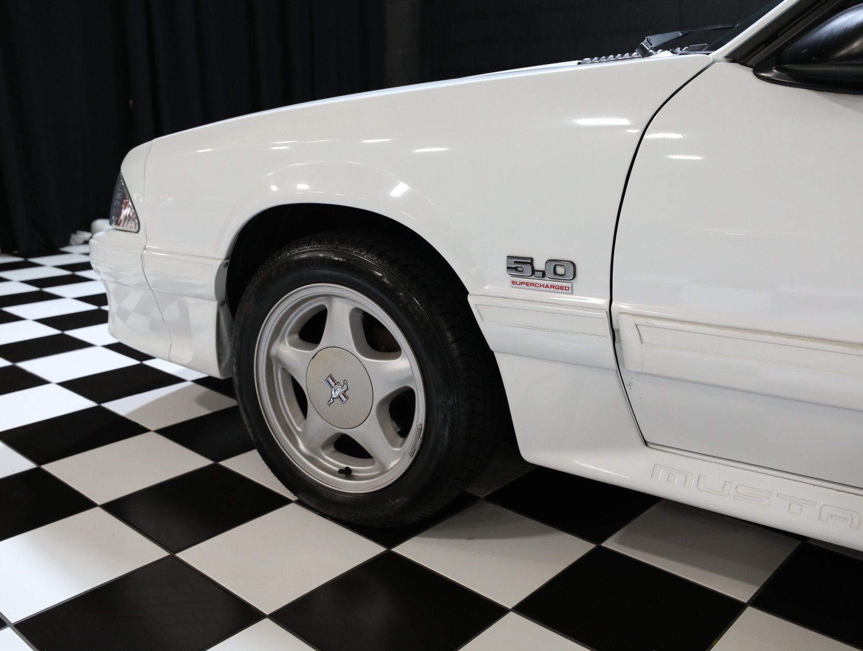 Used 1992 Ford Mustang GT RWD image 31