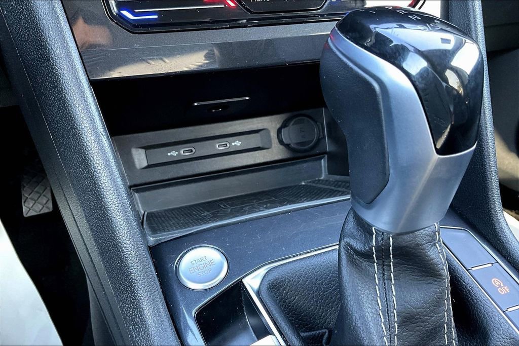 Used 2024 Volkswagen Tiguan Wolfsburg Edition image 15