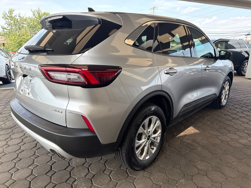Used 2023 Ford Escape Active AWD/4WD image 6
