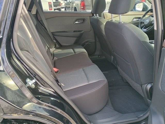 Used 2023 Nissan Rogue SV image 17