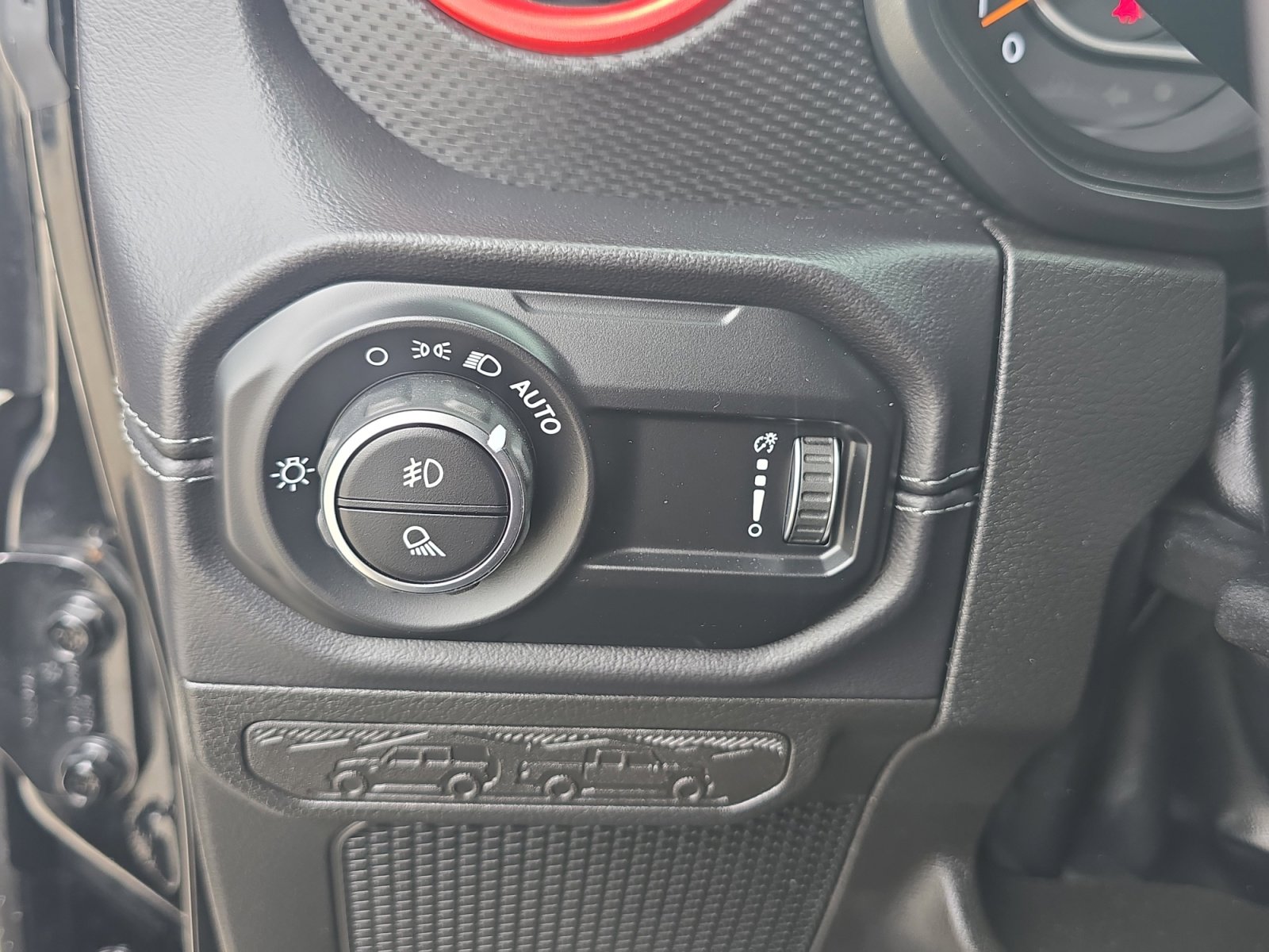 Used 2025 Jeep Gladiator Rubicon AWD/4WD image 27