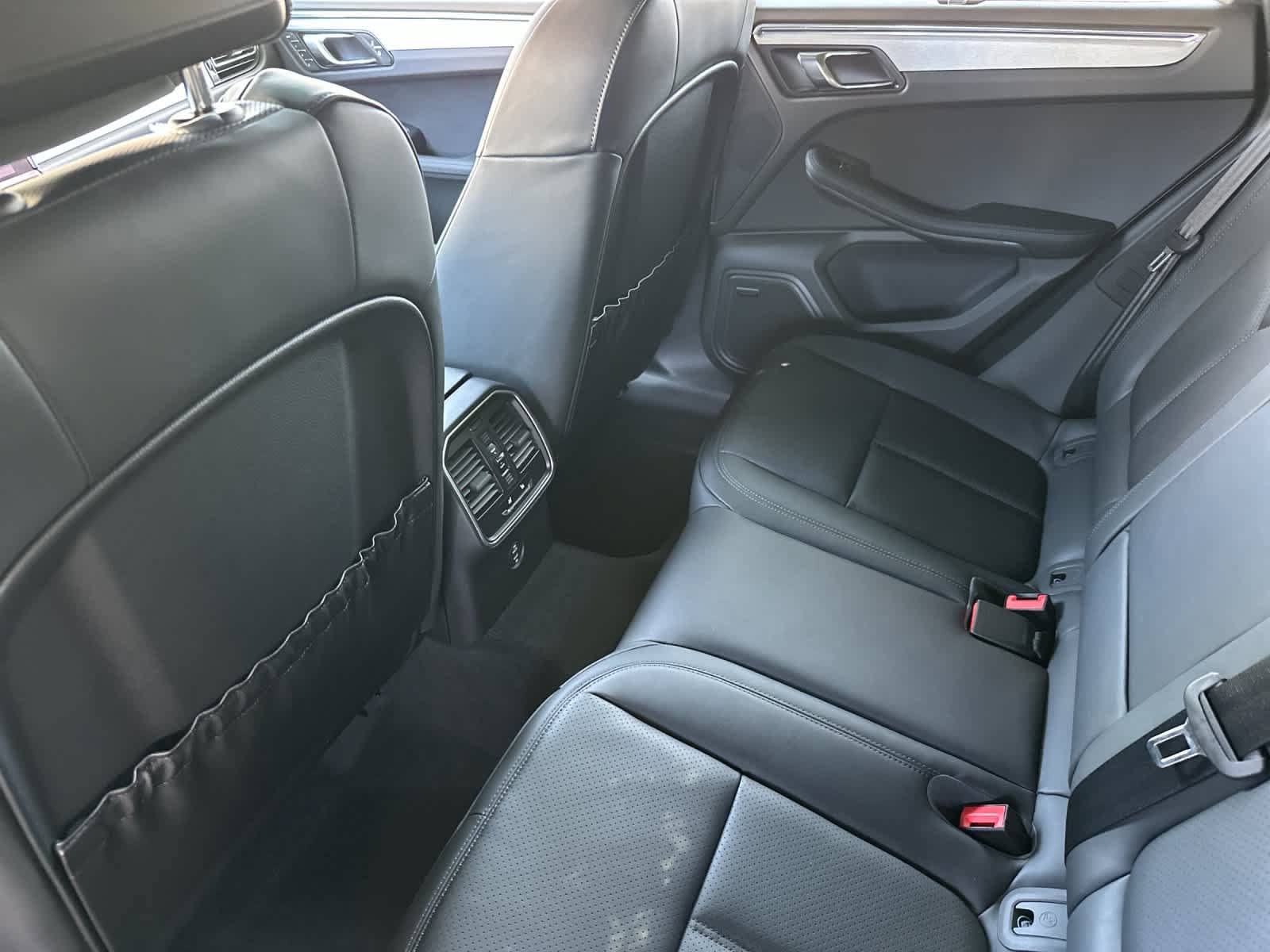 New 2026 Porsche Macan AWD/4WD image 13
