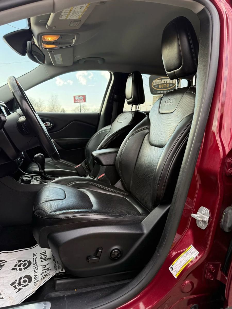 Used 2019 Jeep Cherokee Limited AWD/4WD image 10