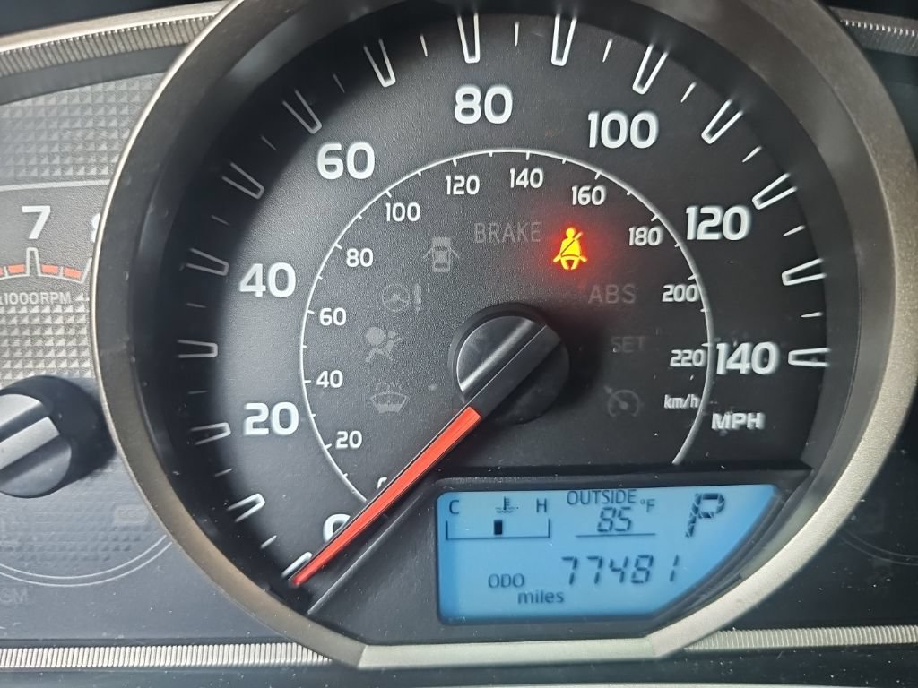 Used 2013 Toyota RAV4 XLE AWD/4WD image 11