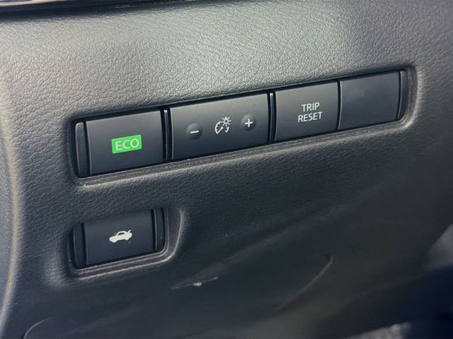 Used 2022 Nissan Sentra SV w/ All-Weather Package FWD image 12