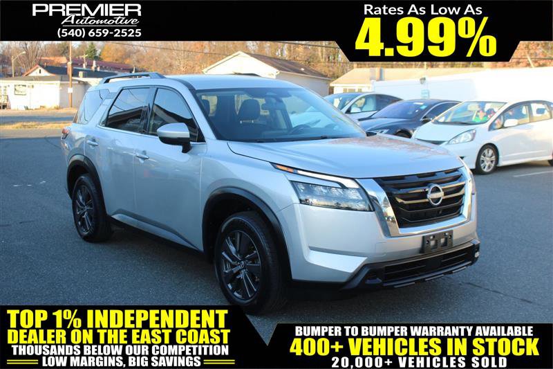 Used 2024 Nissan Pathfinder SV