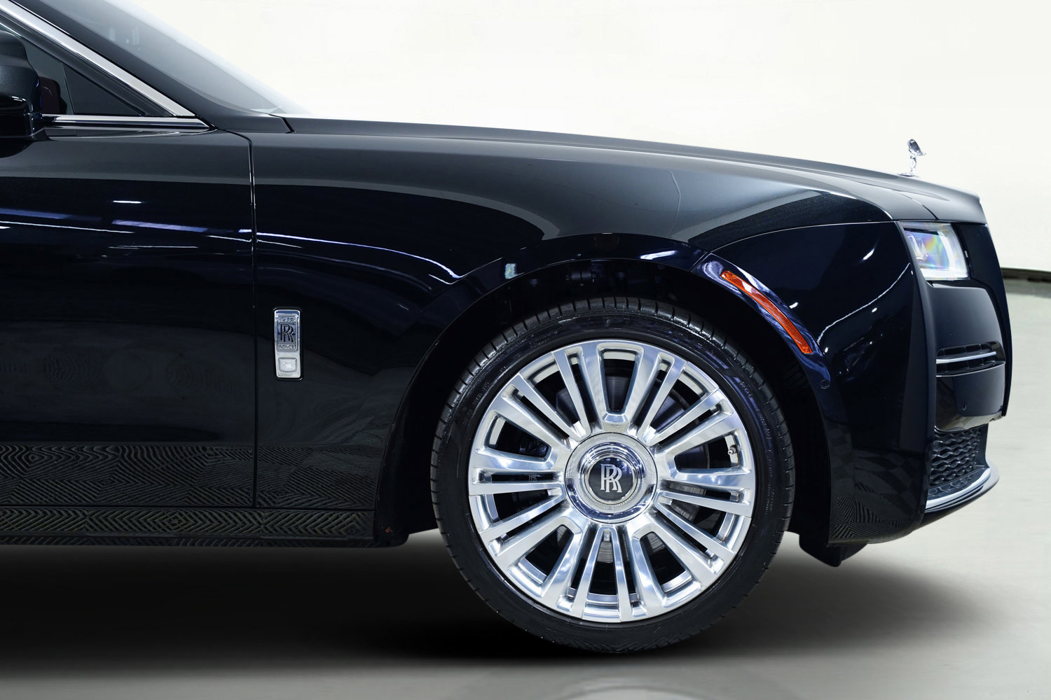 Used 2022 Rolls-Royce Ghost image 16