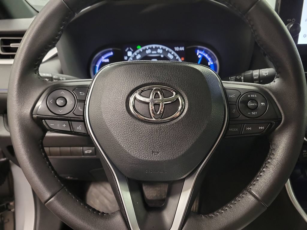Used 2024 Toyota RAV4 XSE AWD/4WD image 19