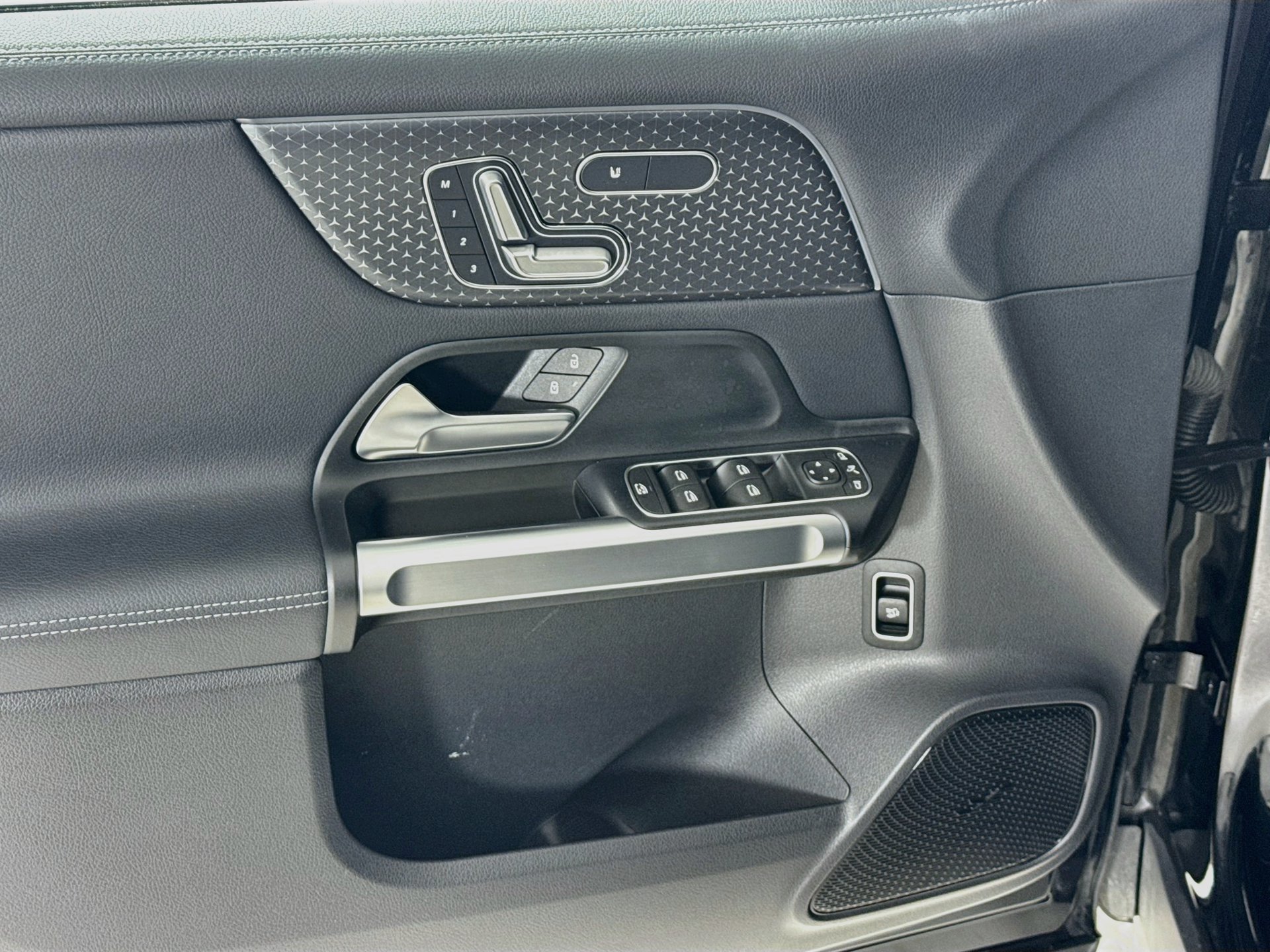 Certified 2024 Mercedes-Benz EQB 250+ image 19