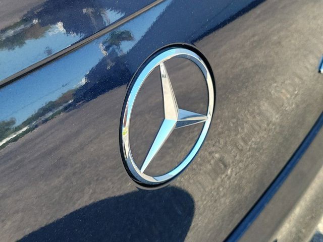 Used 2017 Mercedes-Benz GLC 300 4MATIC Coupe image 7