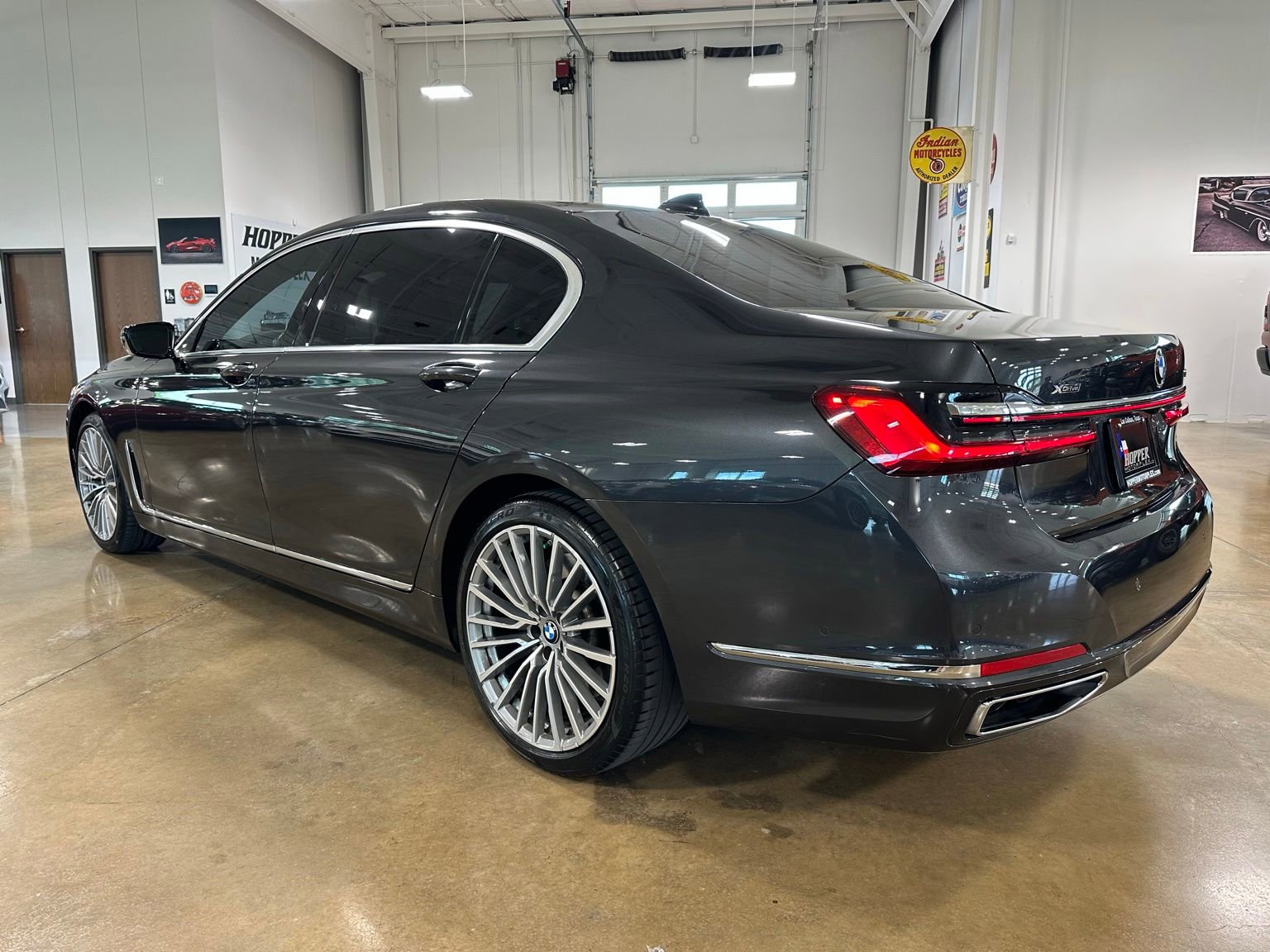 Used 2022 BMW 750i xDrive AWD/4WD image 5