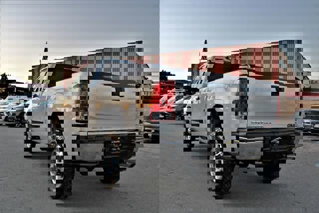 Used 2012 GMC Sierra 2500 SLE w/ SLE Preferred Package image 4