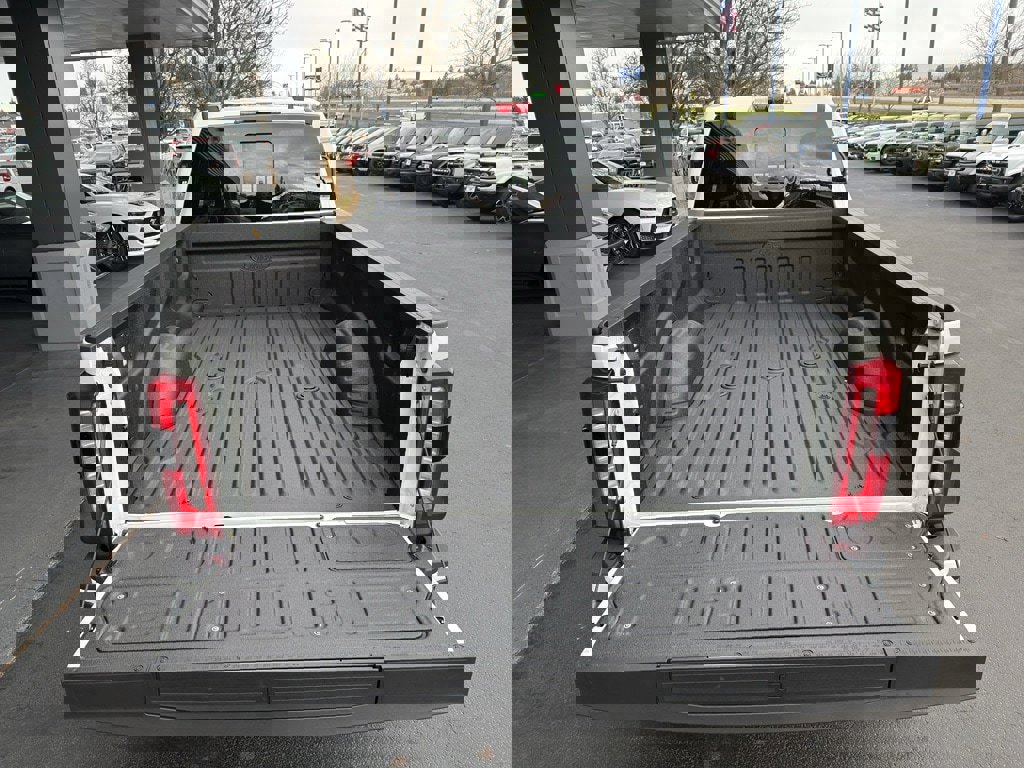 New 2026 Ford F350 Lariat w/ Black Appearance Package image 7