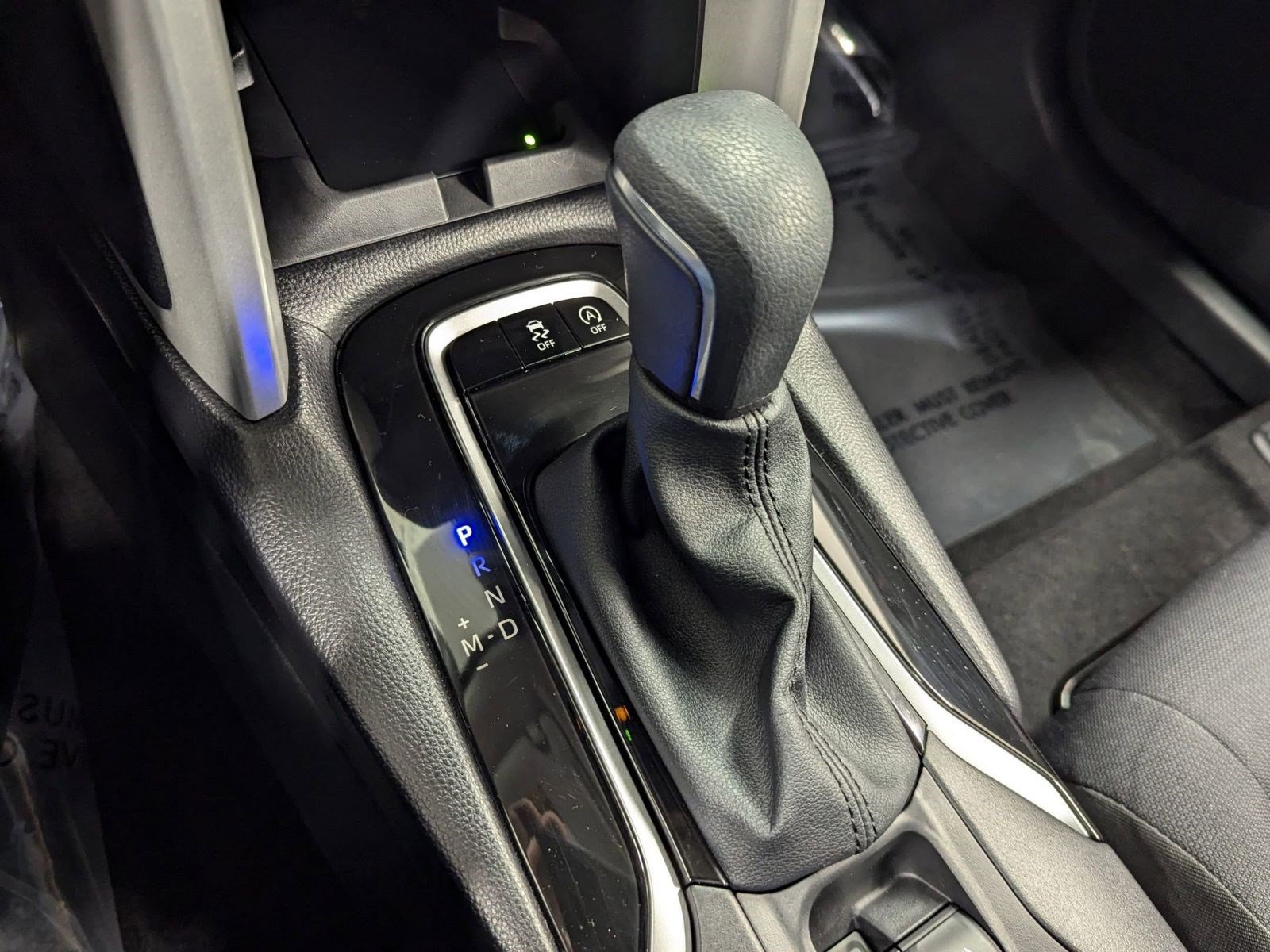 Used 2024 Toyota Corolla Cross LE image 12