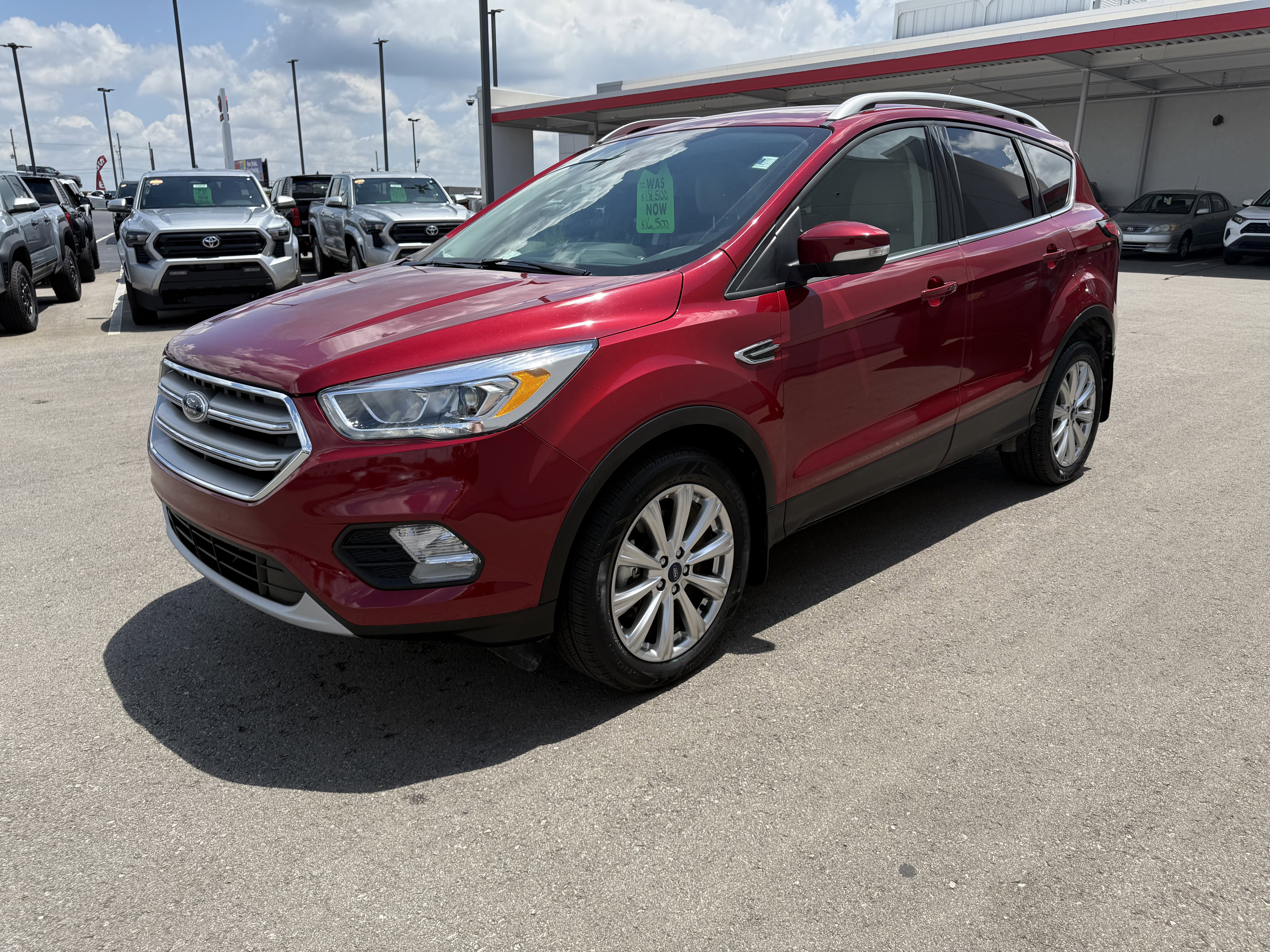 Used 2017 Ford Escape Titanium AWD/4WD image 18