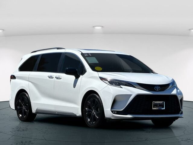 Used 2021 Toyota Sienna XSE FWD image 9