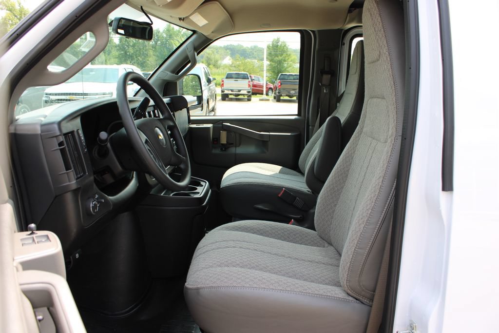 New 2026 Chevrolet Express 3500 Extended w/ Driver Convenience Package RWD image 7