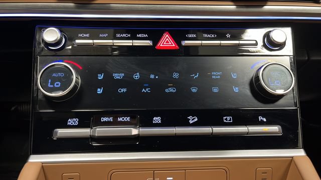 Used 2026 Hyundai Santa Fe Calligraphy AWD/4WD image 18
