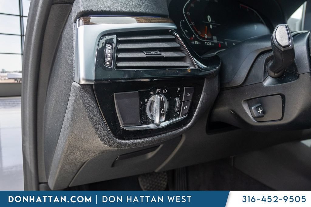 Used 2020 BMW 530i w/ Convenience Package RWD image 22