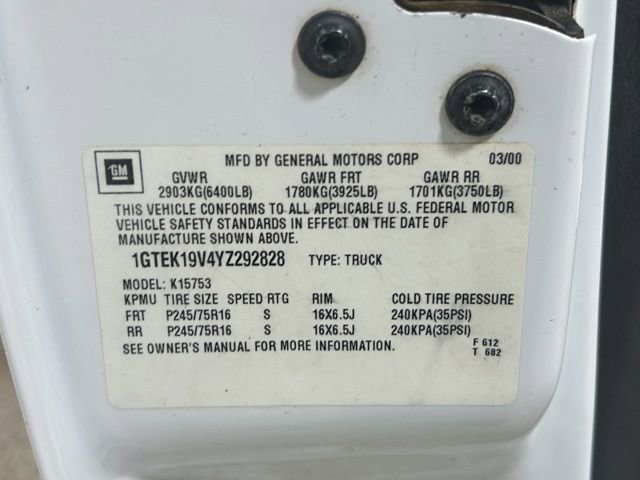 Used 2000 GMC Sierra 1500 SL w/ Fleet Group image 29