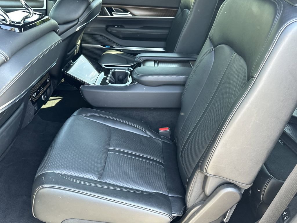 Used 2023 Jeep Grand Wagoneer 4WD w/ Convenience Group III image 15