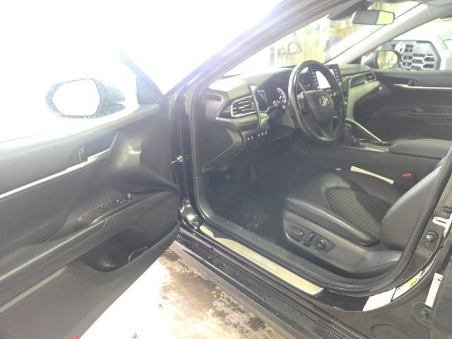Used 2023 Toyota Camry SE FWD image 14
