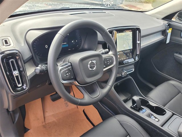 New 2026 Volvo XC40 B5 Core w/ Protection Package Premier image 15