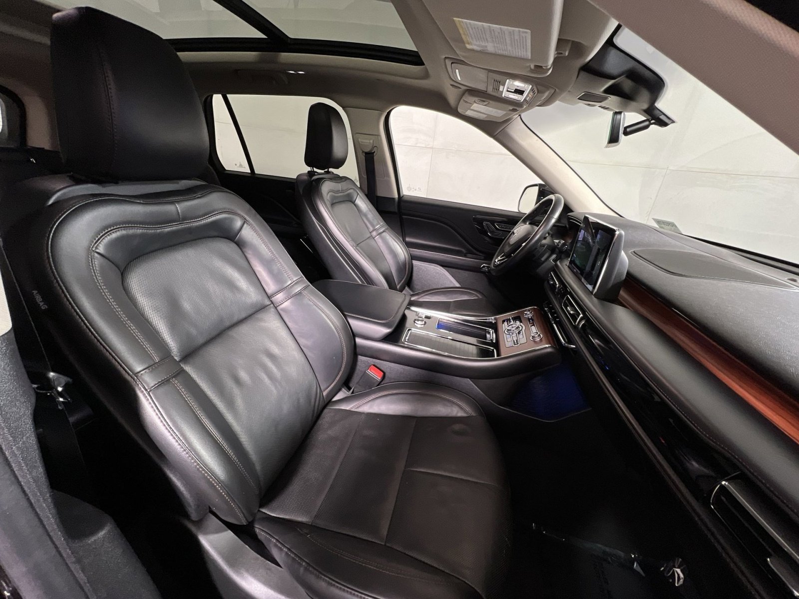 Used 2022 Lincoln Aviator Reserve w/ Elements Package Plus image 28