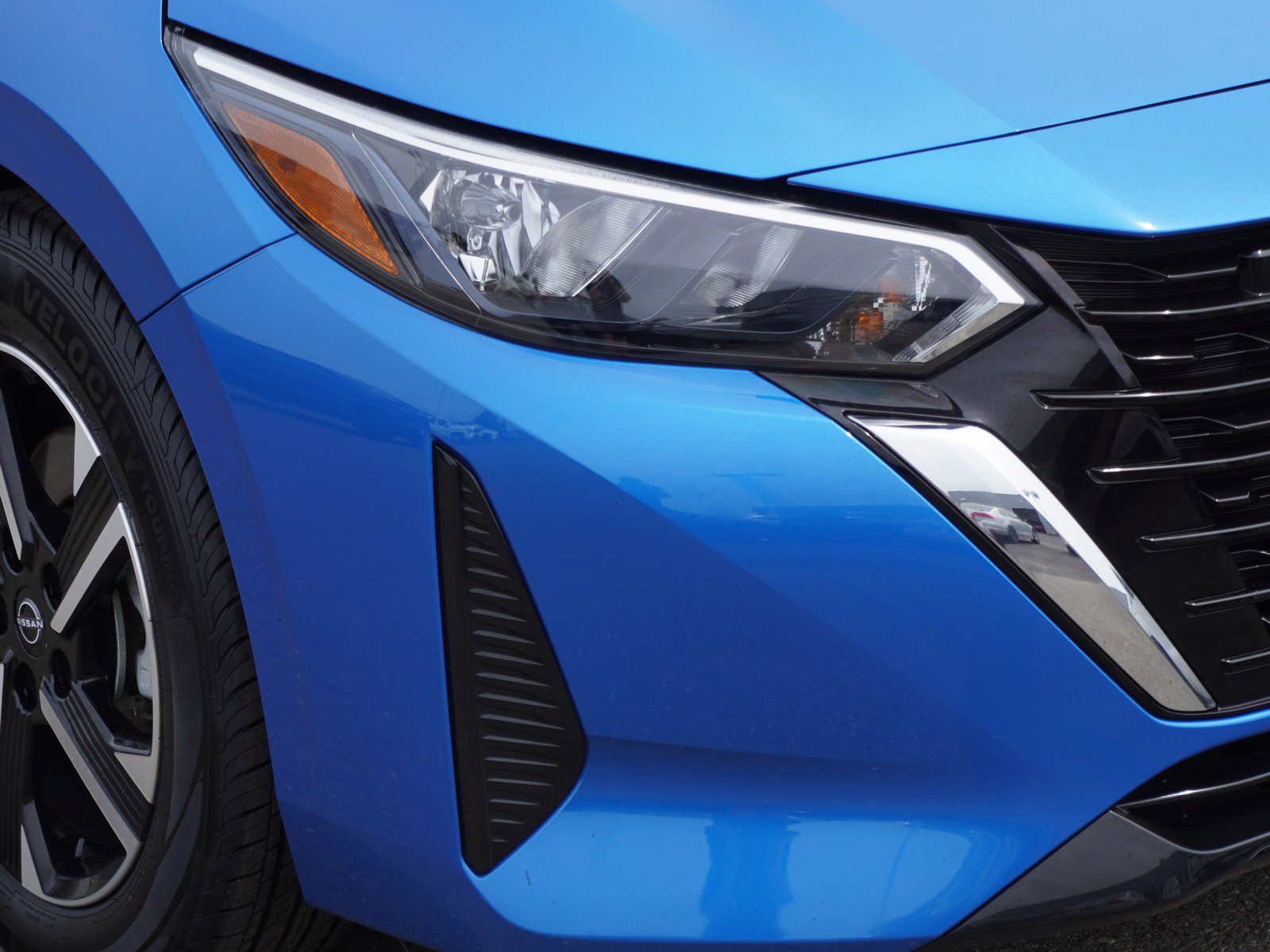 Used 2024 Nissan Sentra SV w/ Trunk Package image 3