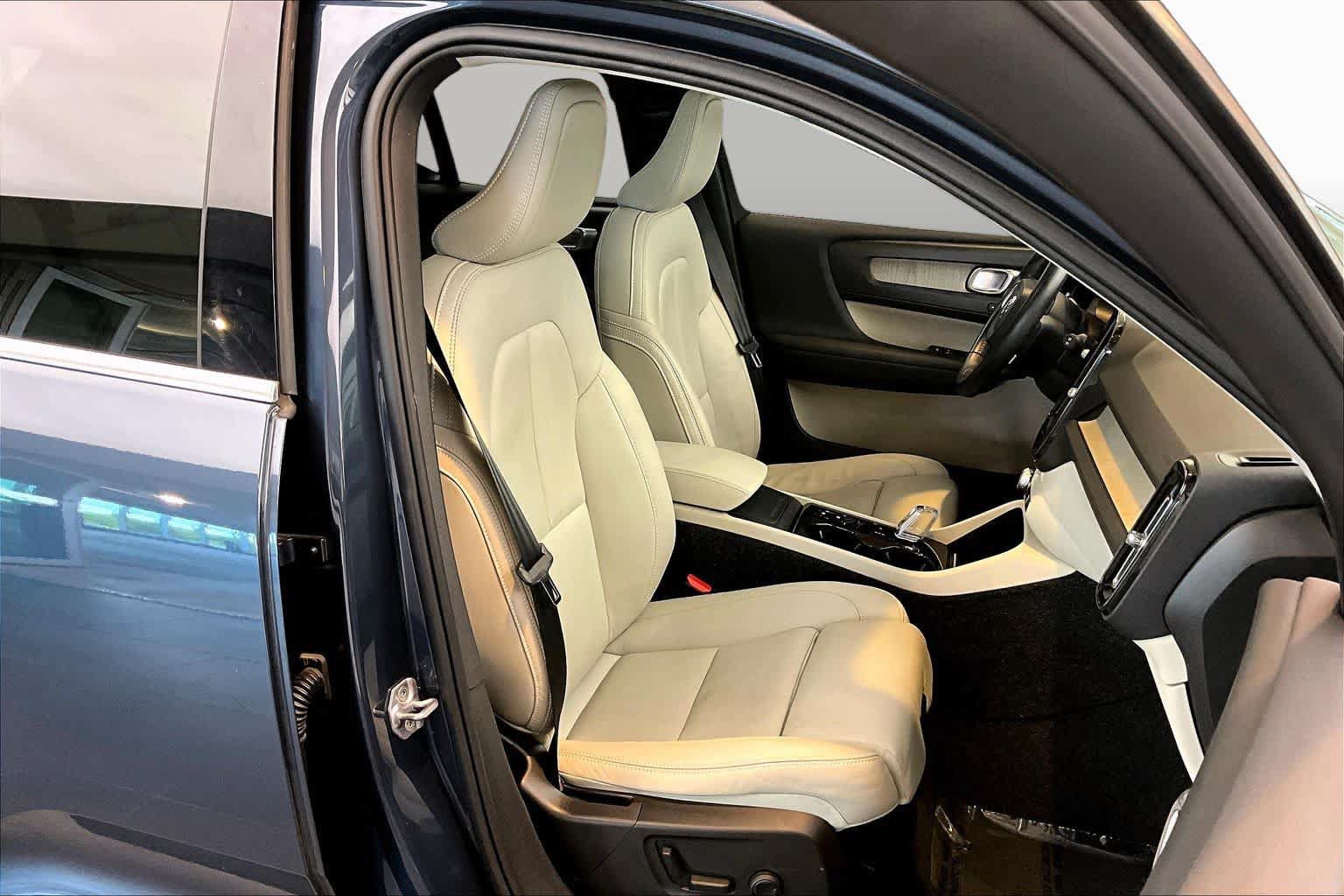 Used 2020 Volvo XC40 T5 Inscription AWD/4WD image 9